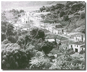 A cidade mineira de Urucnia, por volta de 1960