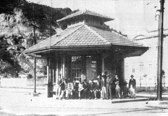 Quiosque usado pelos funcion�rios da Cia. City na Vila Mathias, em 1928