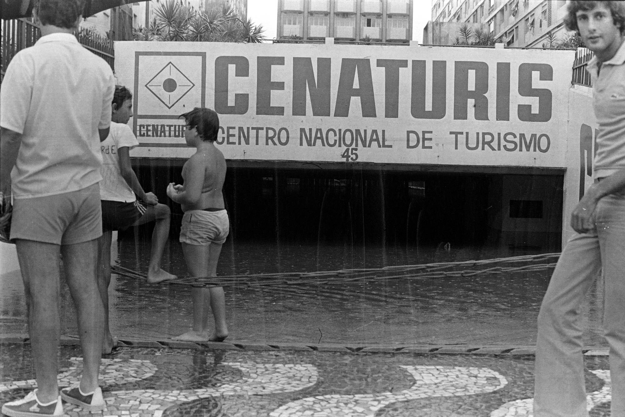 Clique na imagem para reduzi-la