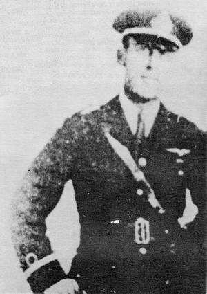 Capit�o-tenente aviador naval Virginius Brito de Lamare, quando fazia est�gio na RAF em 1918