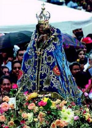 Prociss�o de Nossa Senhora do Monte Serrat em 8/9/2002 (Foto: Ant�nio Vargas/Decom-PMS)