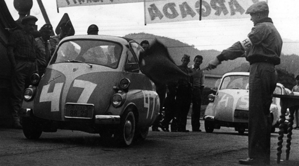 Largada - Romi-Isetta