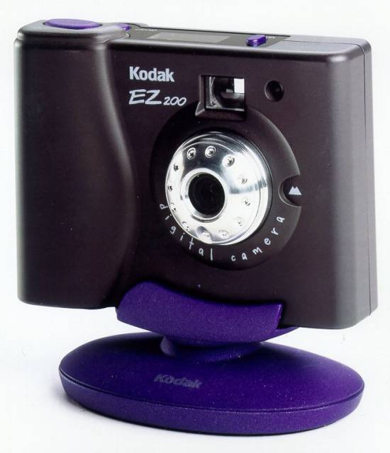 EZ200  um dos trs novos modelos de cmeras da Kodak disponveis no Brasil