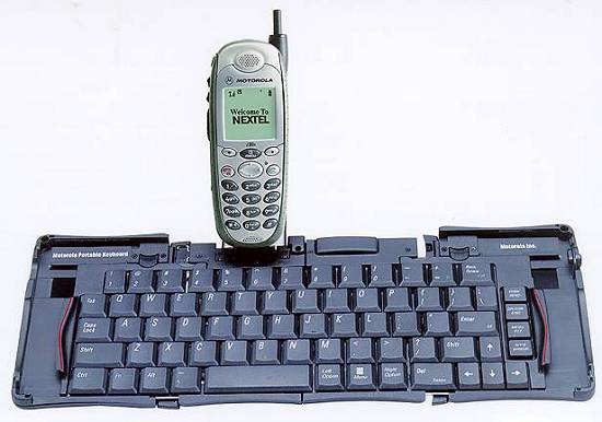 Novo equipamento tem como op��o um teclado desdobr�vel, que facilita a digita��o