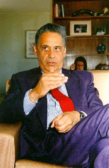 Sugestiva imagem do presidente FHC, de autor desconhecido, que circula pela Internet simultaneamente com o an�ncio dos 'apag�es'