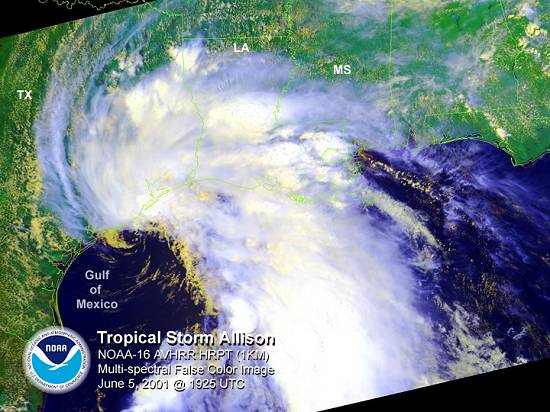 Tormenta tropical Allison, no Golfo do M�xico, em 6/2001. Foto: NOAA
