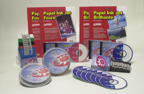 Nova linha destaca CDs e papel para impressora jato-de-tinta