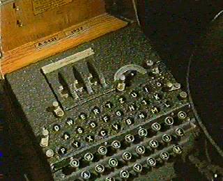 Mquina de criptografia alem Enigma