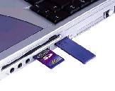 Equipamento possui duas entradas para diferentes cart�es de expans�o de mem�ria