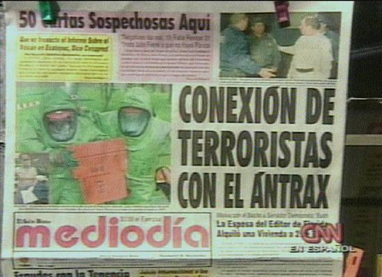 Jornal da Cidade do Mxico destacado na transmisso da TV CNN em espanhol em 16/10/2001 (Captura de tela s 12h12)