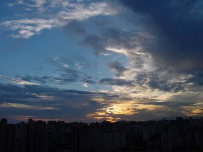 Por-do-sol em Santos/SP em 1/1/2002, em cartão de ano novo da empresa Enterdata Informática recebido por Novo Milênio