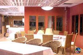 Bar � alternativa informal � grande mesa de jantar (imagem: site Globo.com)