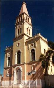 Ponto tur�stico em Pelotas: igreja Matriz do Porto, constru�da em 1915