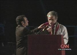 Xanana Gusmo  empossado como presidente do Timor Oriental (Imagem: TV CNN em espanhol, 19/5/2002)