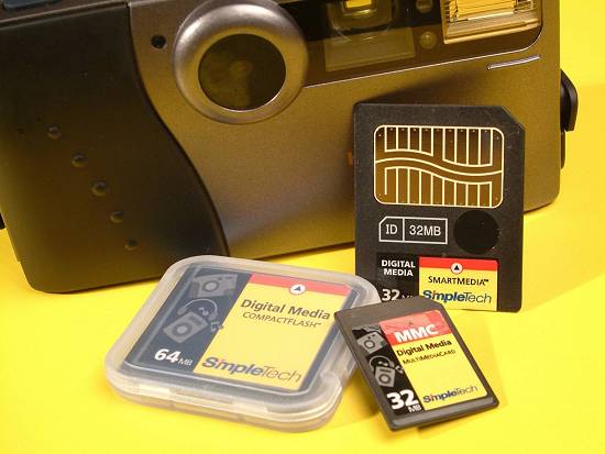 Novos cartões de memória da Simpletech chegam ao Brasil pela Superkit