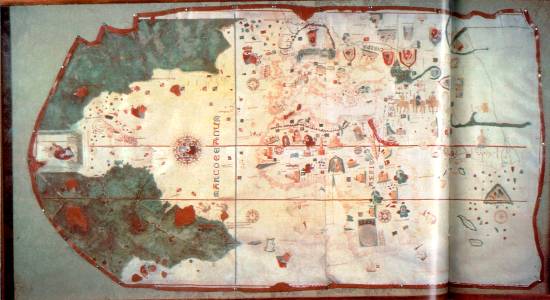 Exposição da Carta de Juan de La Cosa, 1500, no Museu Naval de Madrid (foto: revista 'Hola!' especial, Madrid, 1992)