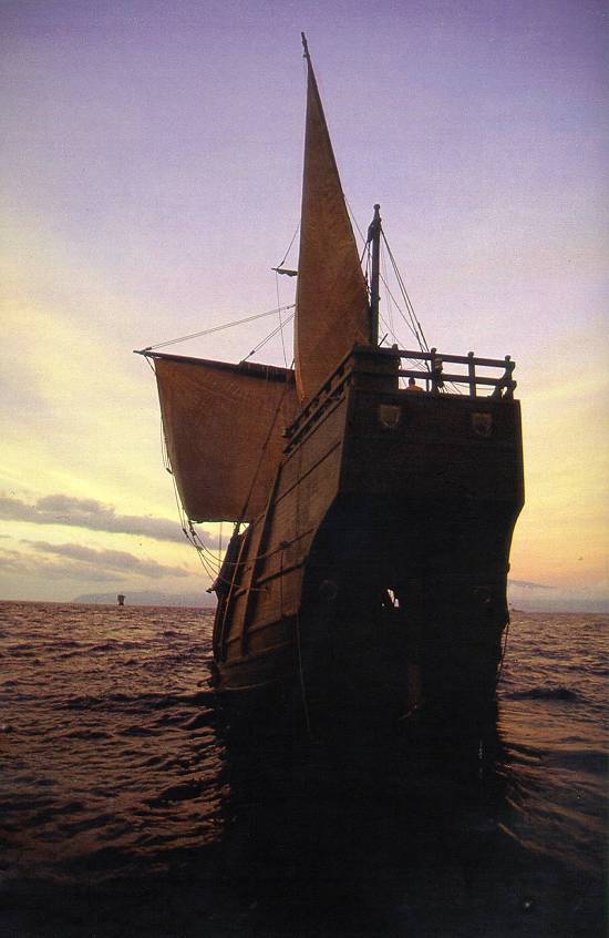 Uma das r�plicas, em viagem, num final de tarde (foto: revista 'Hola!' especial, Madrid, 1992)