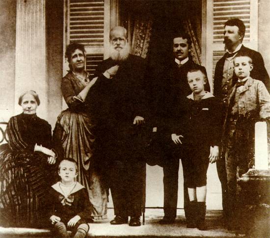 D. Pedro II e família em Petrópolis, pouco antes do fim do Império