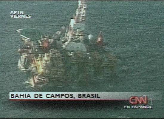 Imagem da rede CNN - noticirio em espanhol, transmitida em 19/3/2001, pouco antes do afundamento da plataforma