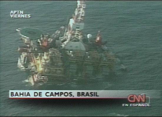 Imagem da rede CNN - notici�rio em espanhol, transmitida em 19/3/2001, pouco antes do afundamento da plataforma