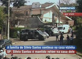 Captura de imagens de televis�o ao vivo da resid�ncia de S�lvio Santos, em 30/8/2001