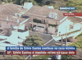 Captura de imagens de televis�o ao vivo da resid�ncia de S�lvio Santos, em 30/8/2001