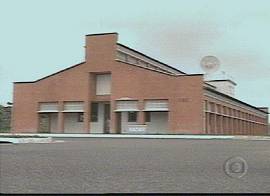 Base de Alc�ntara: captura de tela de reportagem da Rede Globo de Televis�o �s 0h06 de 24/10/2001