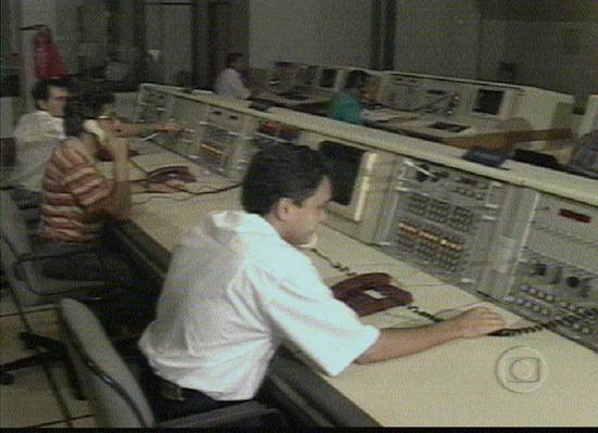 Base de Alc�ntara: captura de tela de reportagem da Rede Globo de Televis�o �s 0h06 de 24/10/2001