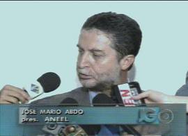 Culpando a CESP... mas ningu�m fala em demiss�o dos irrespons�veis... (captura de tela - TV Globo, 24/1/2002, 0H48)