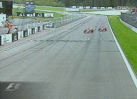 A pol�mica ultrapassagem - Imagem: TV Deutschewelle (Col�nia/Alemanha) - 12/5/2002