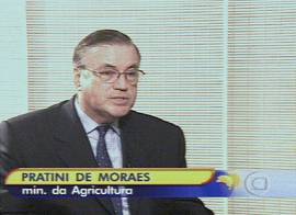 Ministro da Agricultura diz que entrar� com a��o na OMC (Imagem: Rede Globo de Televis�o, 14/5/2002, 7h40)