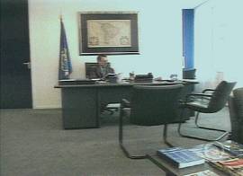 O embaixador Bustani, demitido por discordar dos EUA (Imagem: Rede Globo de Televis�o, 22/4/2002, 20h52)