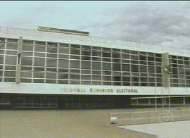 Sede do TSE em Bras�lia, na mat�ria do 'Jornal da Globo' de 23/8/2002 �s 00h22 - Rede Globo de Televis�o