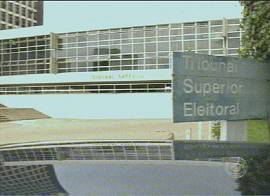 Sede do TSE em Bras�lia, na mat�ria do 'Jornal da Globo' de 23/8/2002 �s 00h22 - Rede Globo de Televis�o