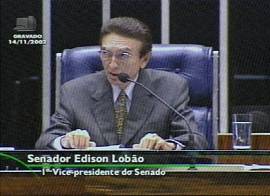 Senador Edison Lob�o, primeiro vice-presidente do Senado (Imagem: captura de tela - TV Senado, 14/11/2002, 23h21)