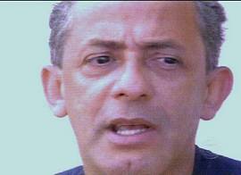 O prefeito de Aparecida, tentando desmentir...