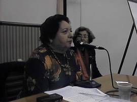 A palestrante, professora-doutora Neide Smolka