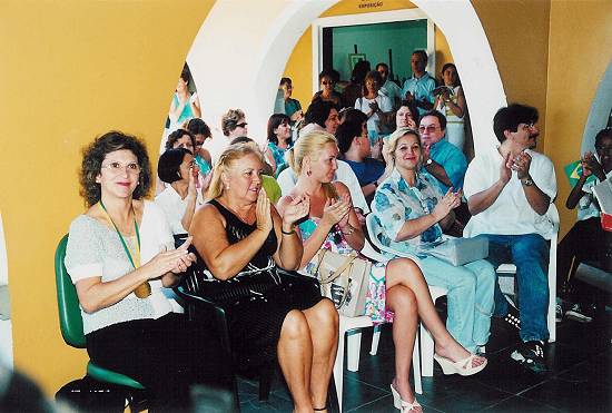 Representantes do MNDLP e entidades parceiras participaram da solenidade de entrega junto com autoridades de Bertioga