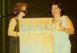 Festa de final de ano da escola Regina Altman, no Sesc, incluiu a premia��o entregue pelo MNDLP