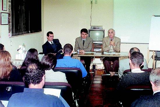 Louren�o Lopes, ladeado por Ricardo e Rubens de Carvalho