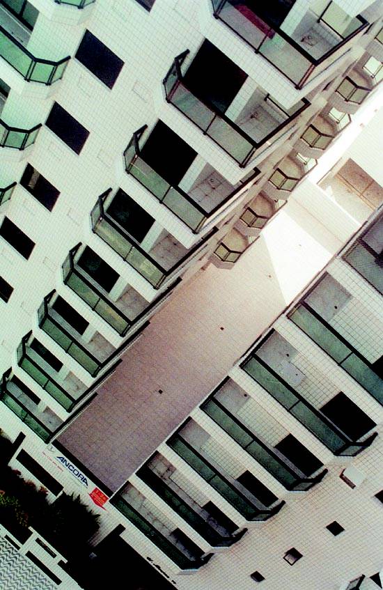 Edif�cio Fomentera: parceria com fornecedores da constru��o