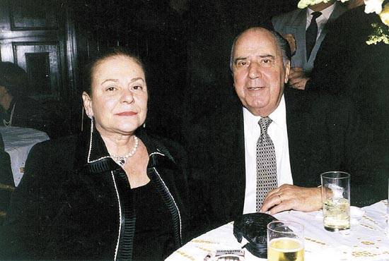 Regina e Roberto Mrio Santini, em festa de casamento no Clube dos Ingleses
