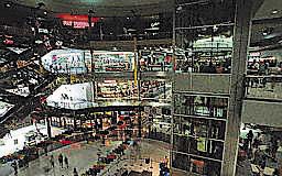 Modernos shoppings viraram centro de lazer comunit�rio, al�m de local de compras