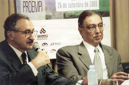 De passagem por Santos, Romeu Chap Chap, presidente do Secovi-SP, e Manuel  Tavares Silva Filho, preidente da Assecob - Foto: divulga��o