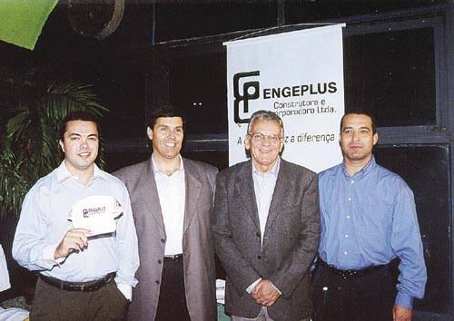 Rog�rio Sampaio, Barroso Filho, Luiz Roberto Barroso e Ivo Nascimento: parceria visa formar campe�es. Foto: Walter Cabrera