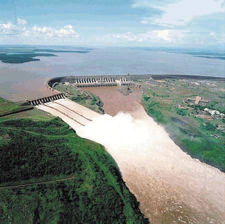 Hidrel�trica de Itaipu: falta d'�gua, imprevis�o e incompet�ncia