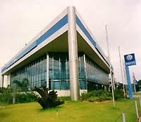 Concession�ria Volkswagen Catal�o, em Ipatinga/MG, exemplo da adaptabilidade do a�o