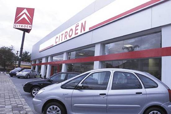 Loja santista segue o visual da rede francesa