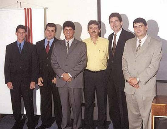 Clei e Nivaldo (Reeferbras), com J�lio Eduardo, Pl�nio Musetti e Mauro de Curtis (Foto: Maria Helena da Silva)