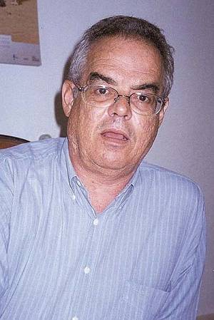 Pl�nio, do CDHU: movimentos locais sem terrenos (Foto: LCF)